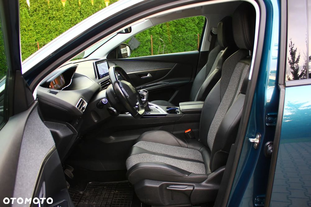 Peugeot 5008 1.5 BlueHDI Allure S&S - 23