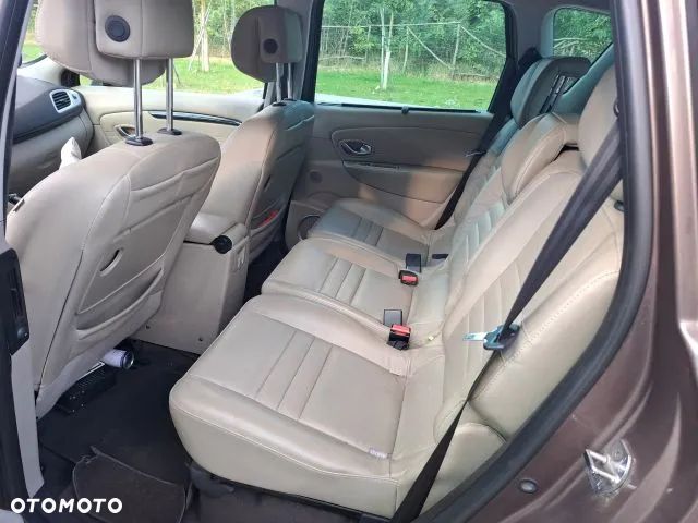 Renault Scenic 2.0 16V 140 CVT Dynamique - 10