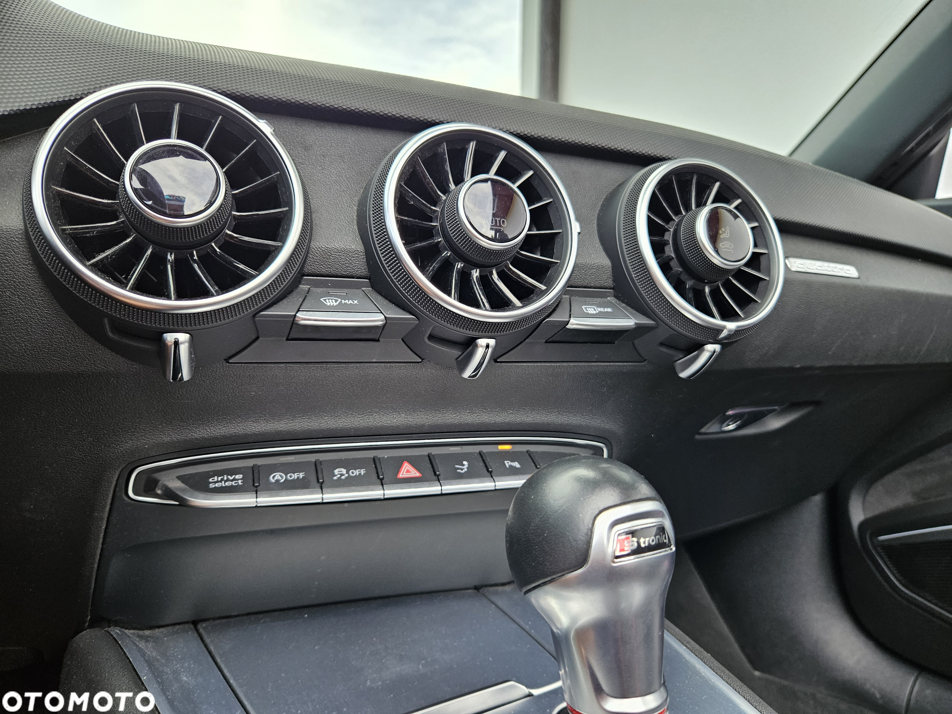 Audi TT S Coupé - 30