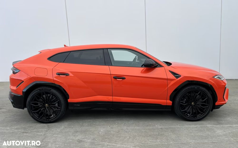 Lamborghini URUS - 3