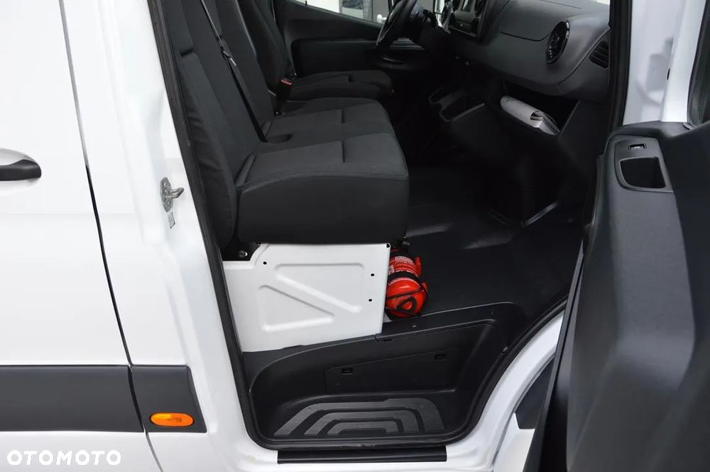 Mercedes-Benz Sprinter - 27