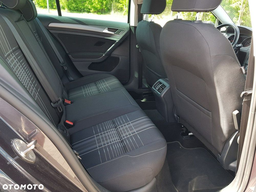 Volkswagen Golf 1.6 TDI BlueMotion Technology Lounge - 16