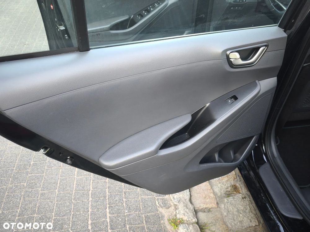 Hyundai IONIQ 1.6 GDI Style - 26