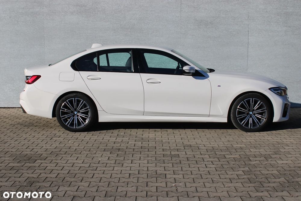 BMW Seria 3 318i M Sport sport - 4