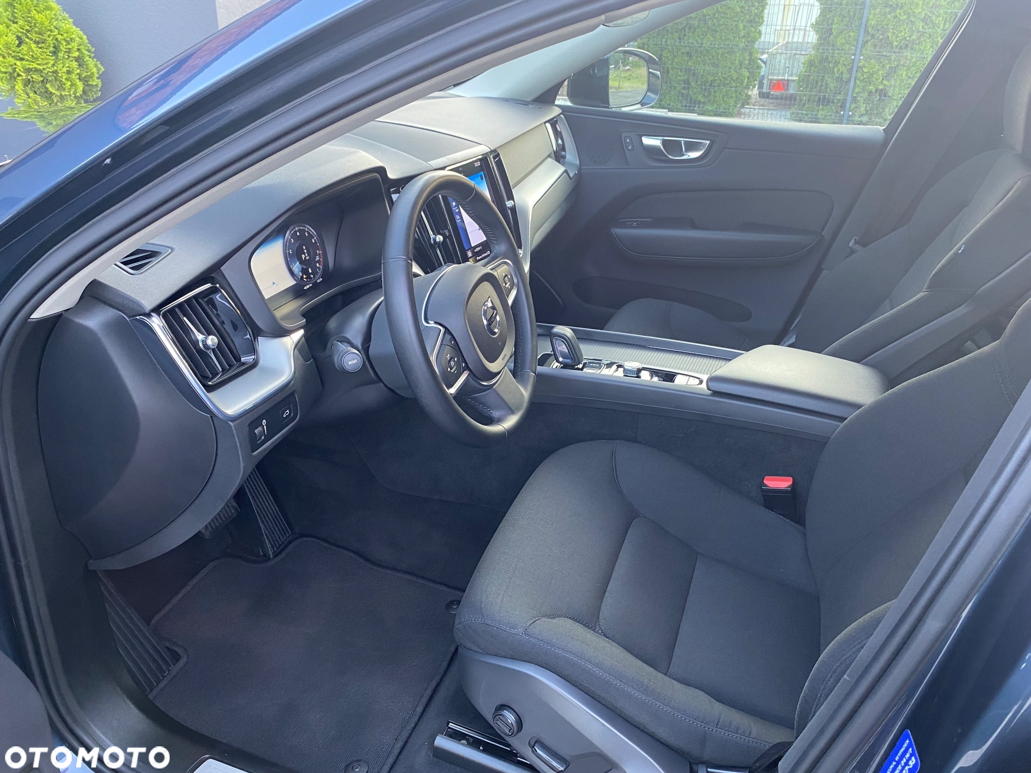 Volvo XC 60 B4 B Momentum - 13