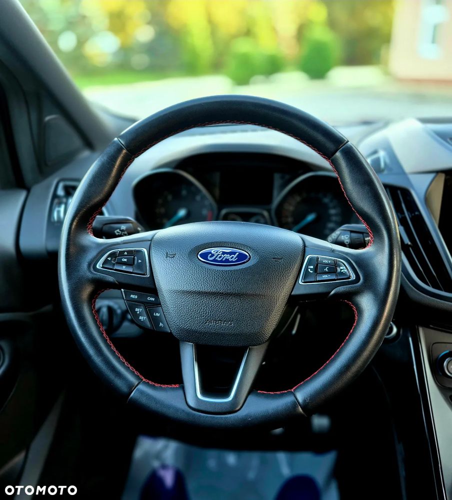 Ford Kuga 2.0 TDCi 4x4 ST-Line - 33