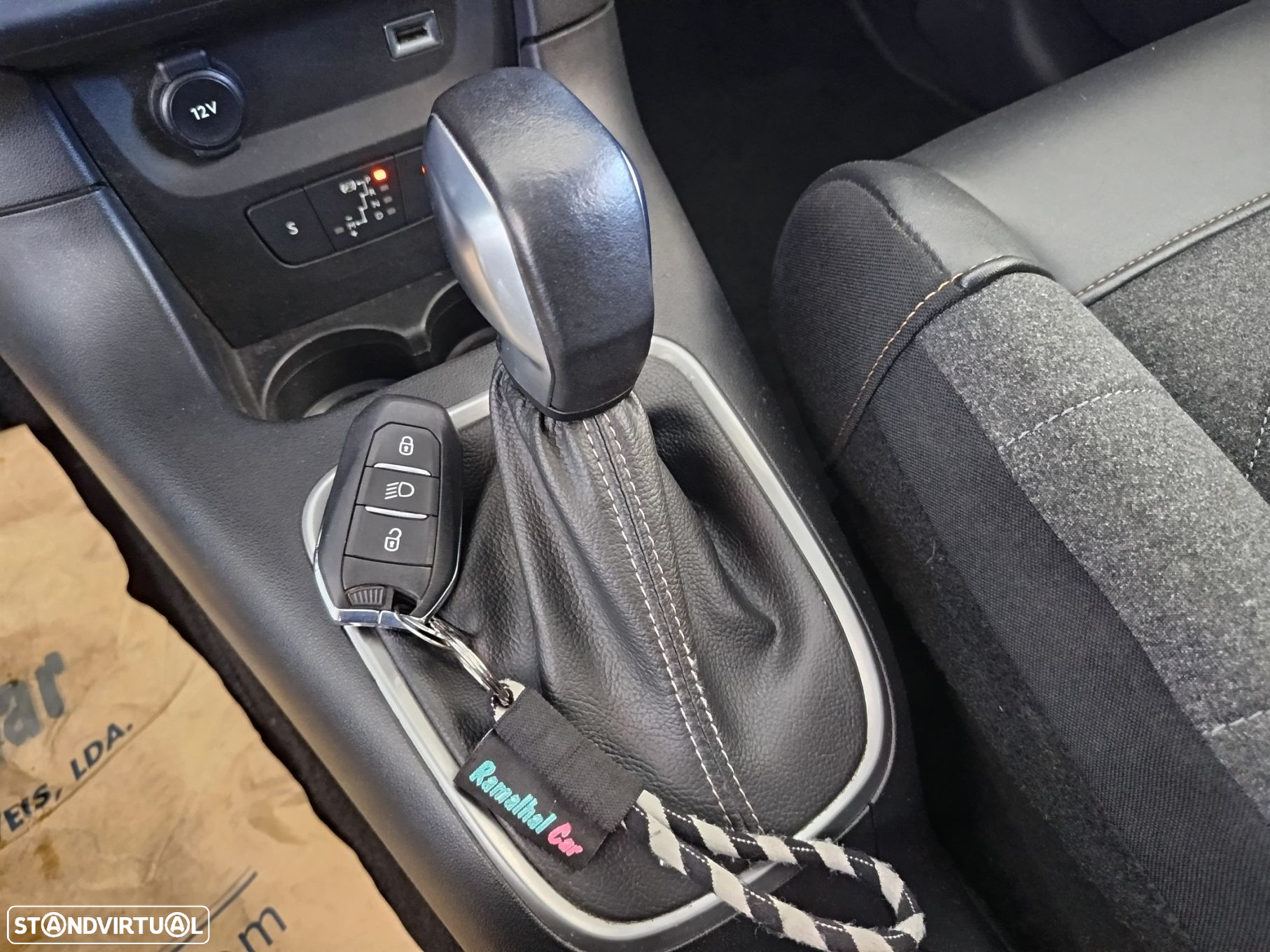 Citroën C3 1.2 PureTech Shine Pack EAT6 - 33