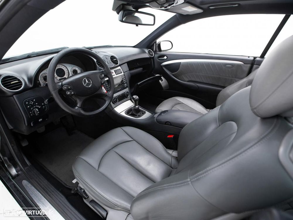 Mercedes-Benz CLK 220 - 8