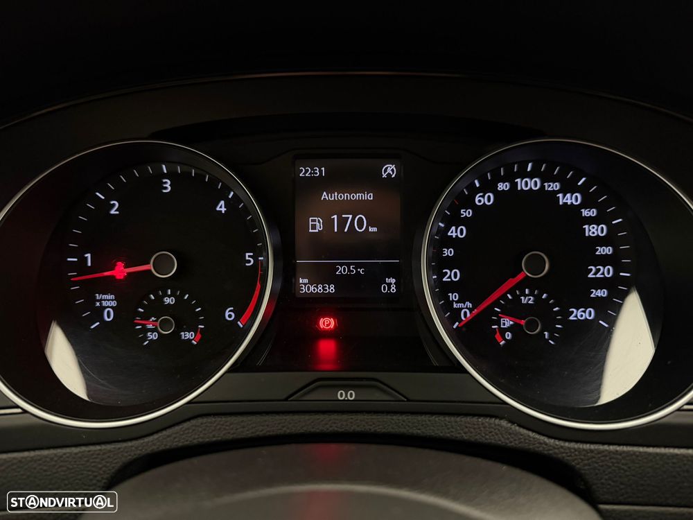 VW Passat Variant 1.6 TDI Confortline - 17