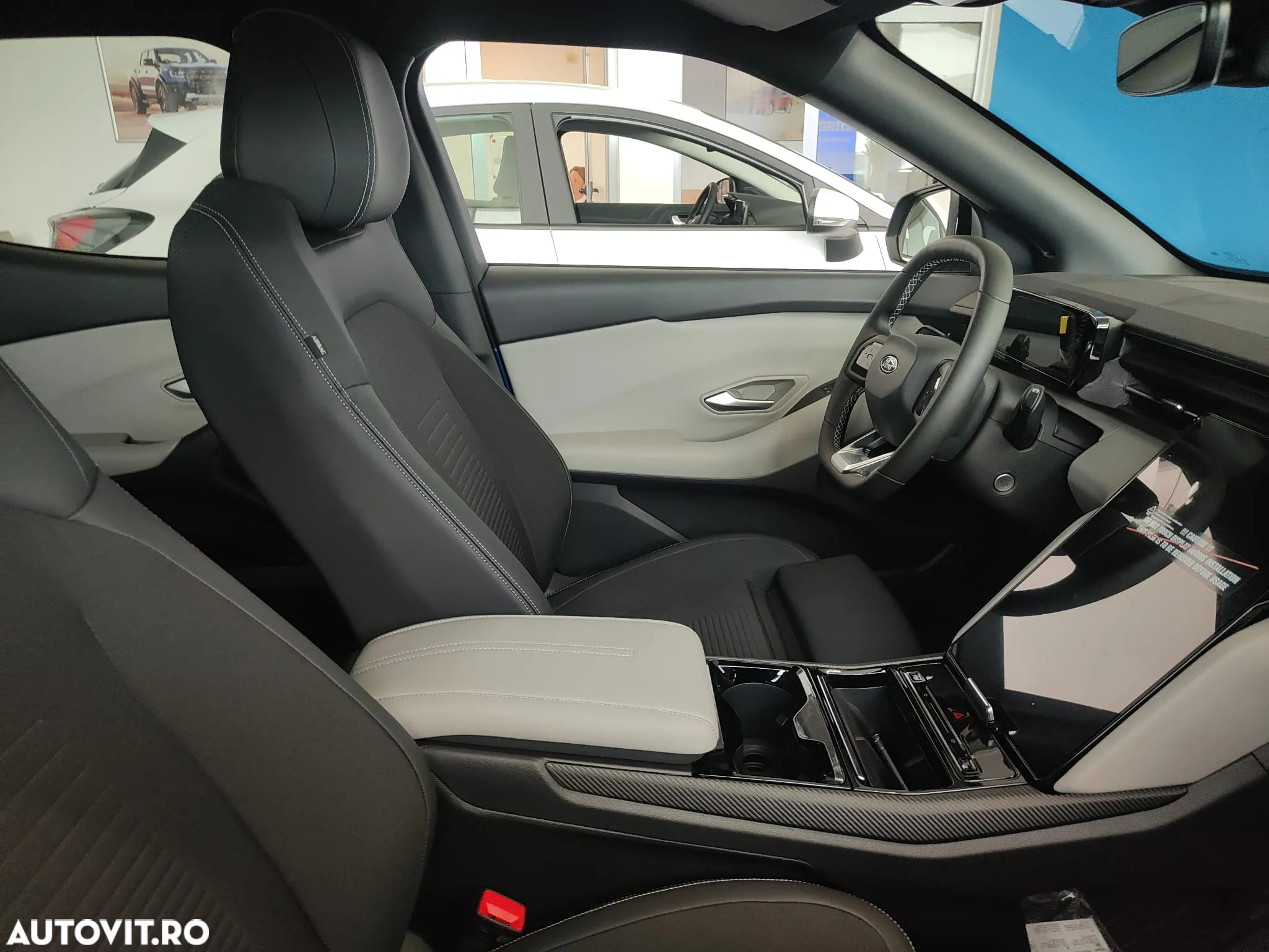 Ford Explorer RWD 77 kWh Extended Range Premium - 10