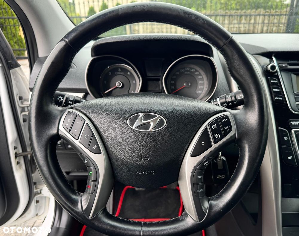 Hyundai i30 blue 1.6 CRDi Classic - 16
