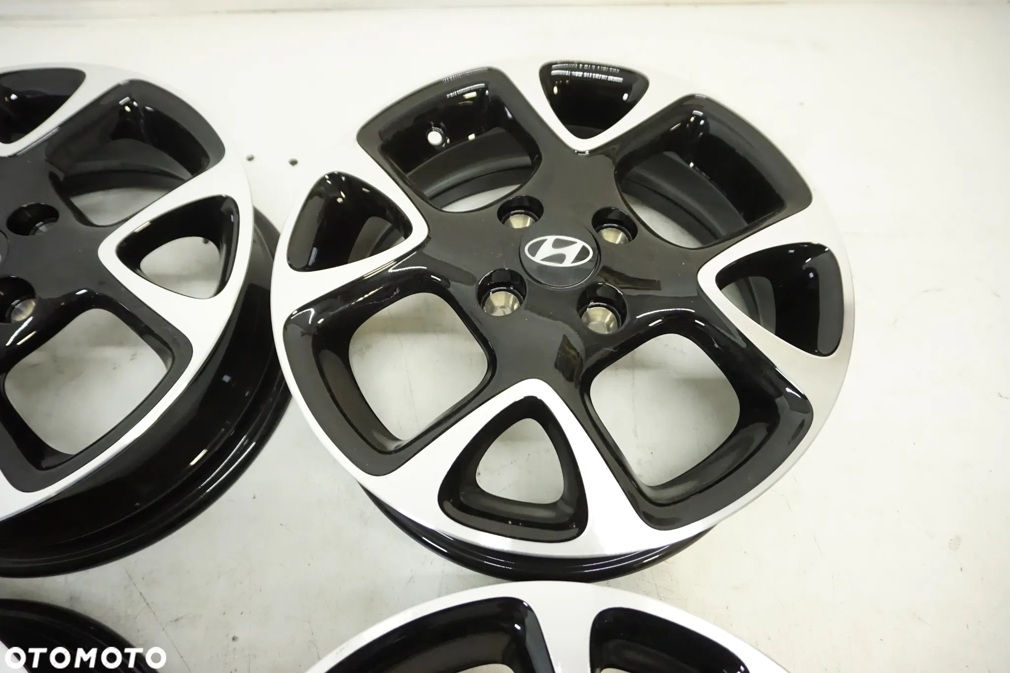 Felgi Aluminiowe 15  Hyundai I20 Inster 4x100 - 4