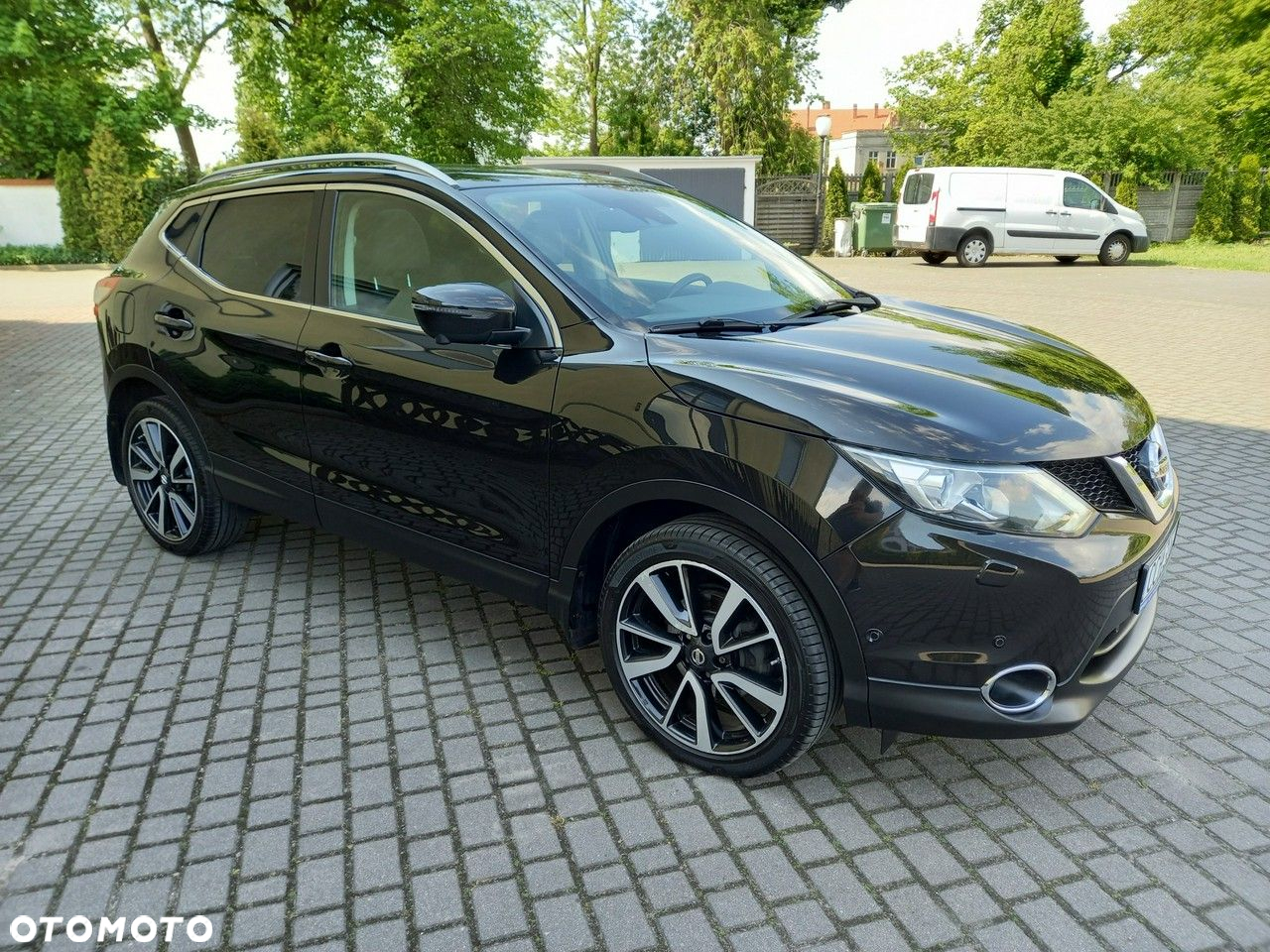 Nissan Qashqai 1.6 dCi Xtronic TEKNA+ - 12