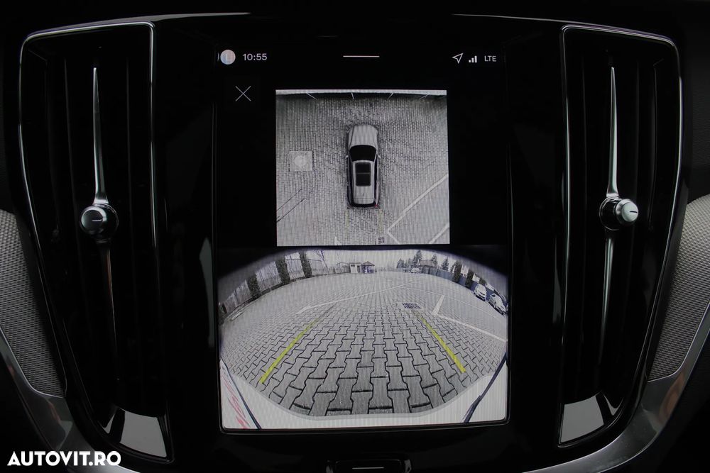 Volvo V60 B4 B DKG Plus Dark - 32