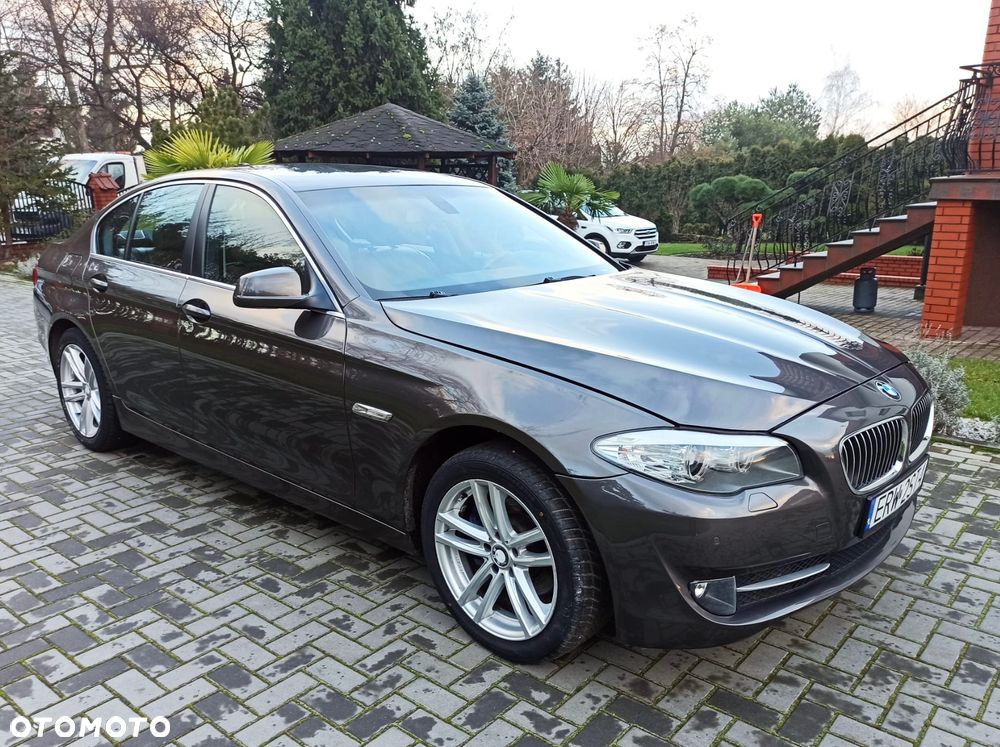 BMW Seria 5 520d Luxury Line