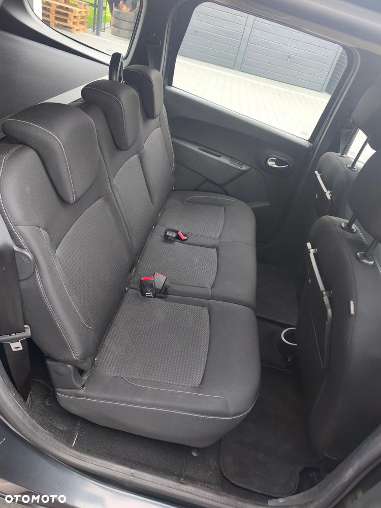 Dacia Lodgy TCe 100 GPF Comfort - 17