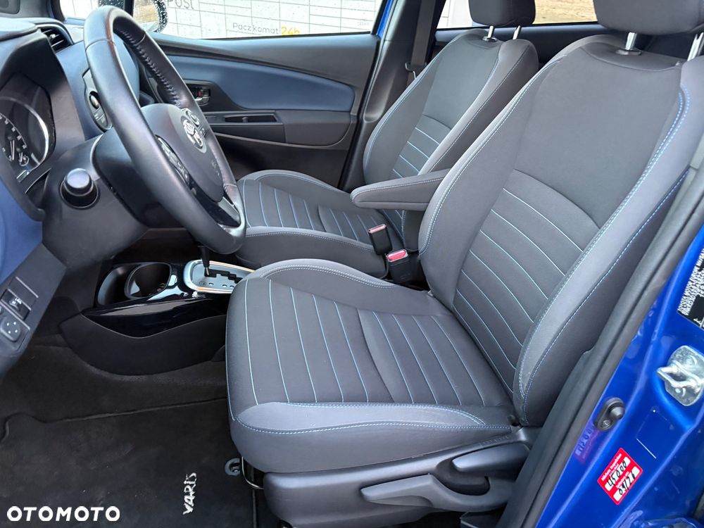 Toyota Yaris Hybrid 100 Selection Passion - 17