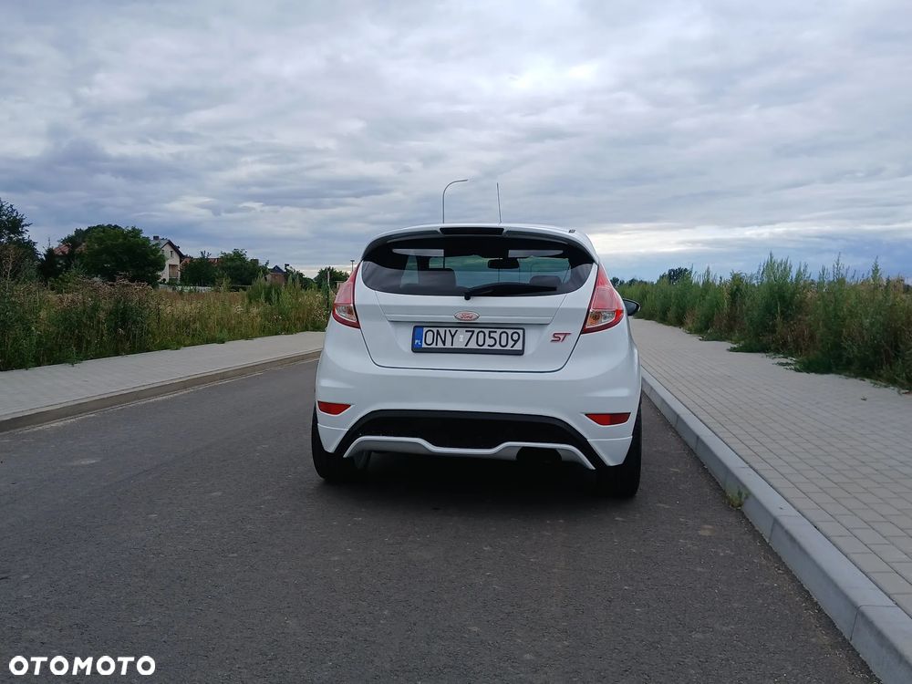 Ford Fiesta 1.6 EcoBoost ST - 8