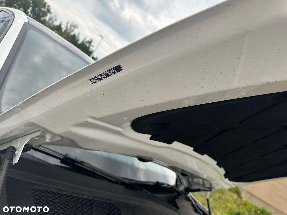 Porsche Cayenne Platinum Edition - 18
