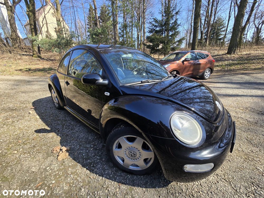 Volkswagen New Beetle - 2