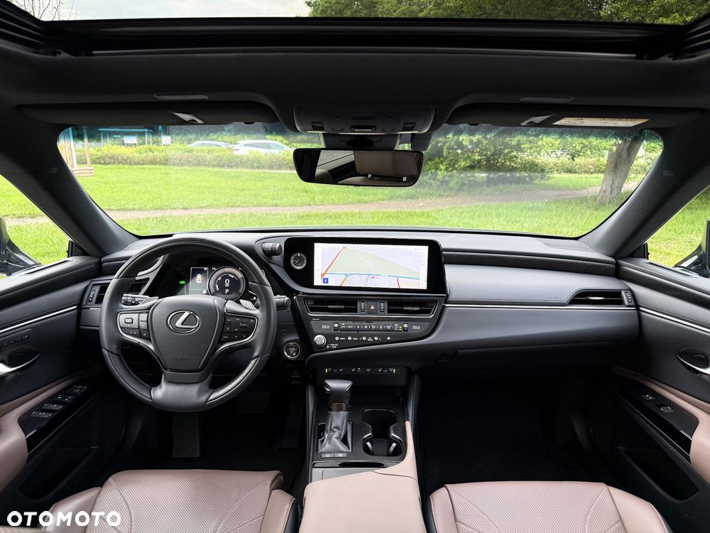 Lexus ES 300h Prestige - 12