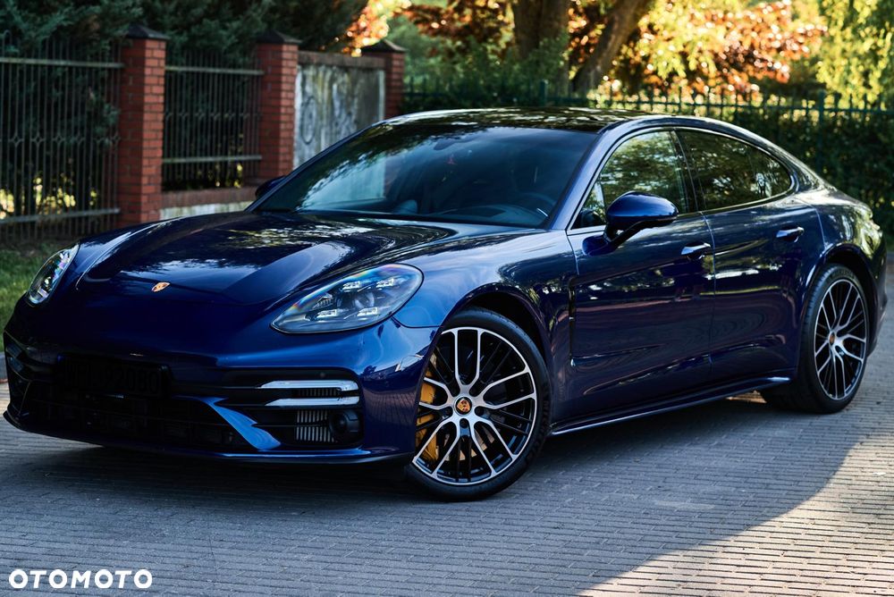Porsche Panamera - 1