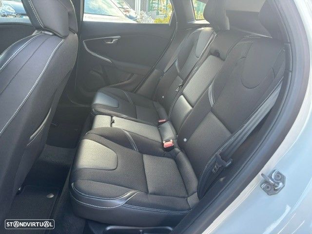 Volvo V40 1.5 T3 Sport Edition Geartronic - 11
