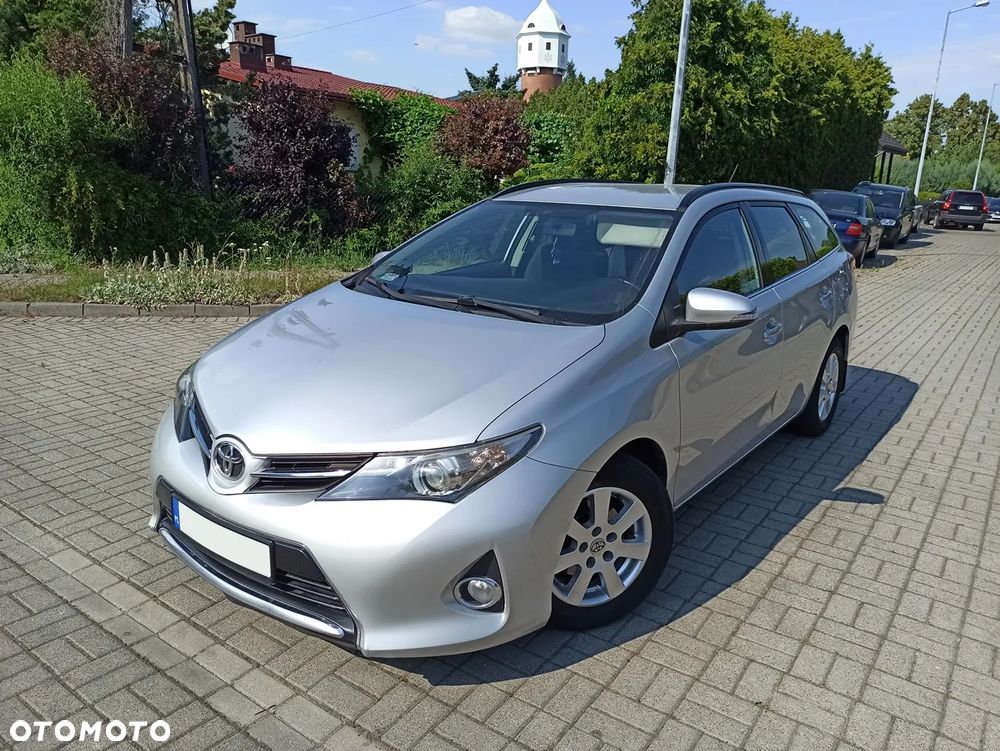 Toyota Auris 1.4 D-4D Business Edition - 2