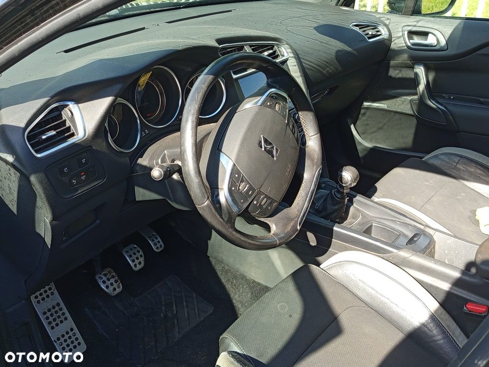 Citroën DS4 1.6 HDi SoChic - 7