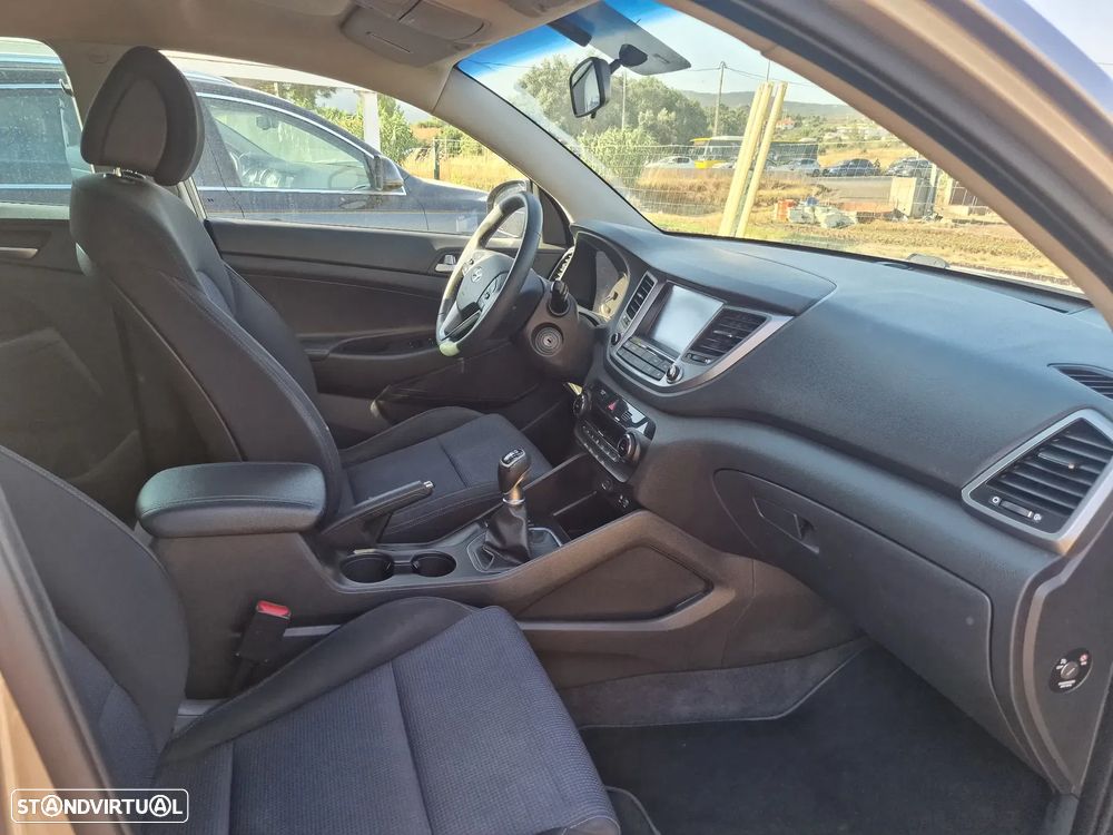 Hyundai Tucson 1.7 CRDi Executive - 9