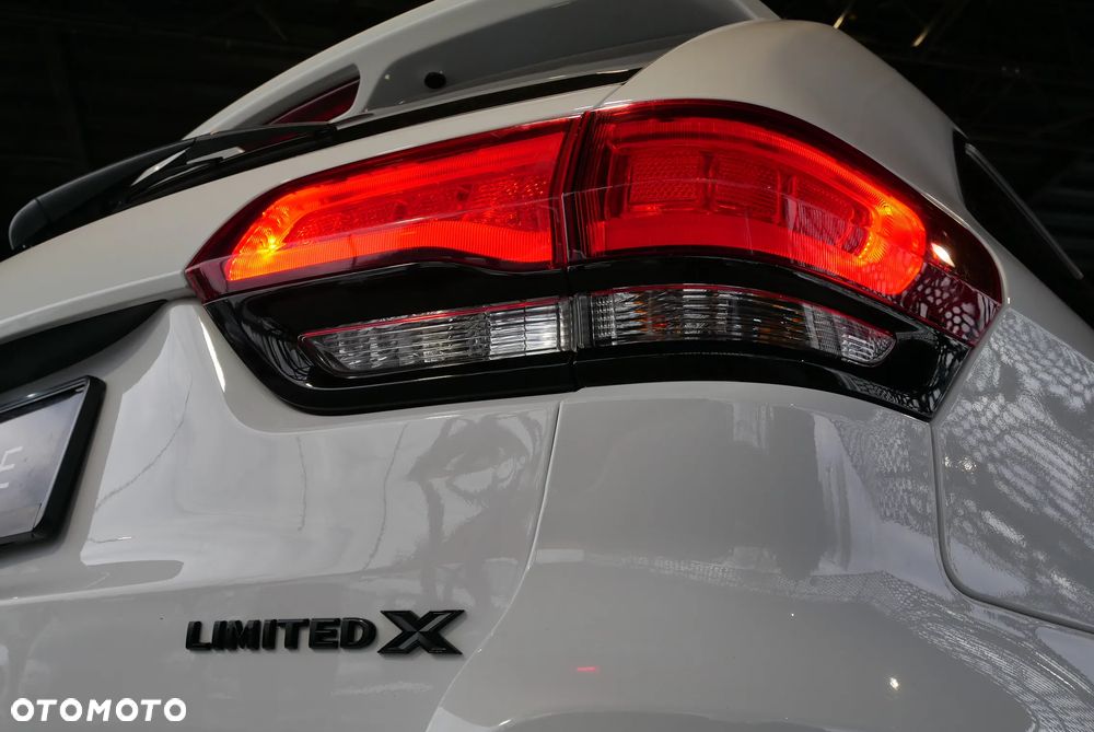 Jeep Grand Cherokee - 38