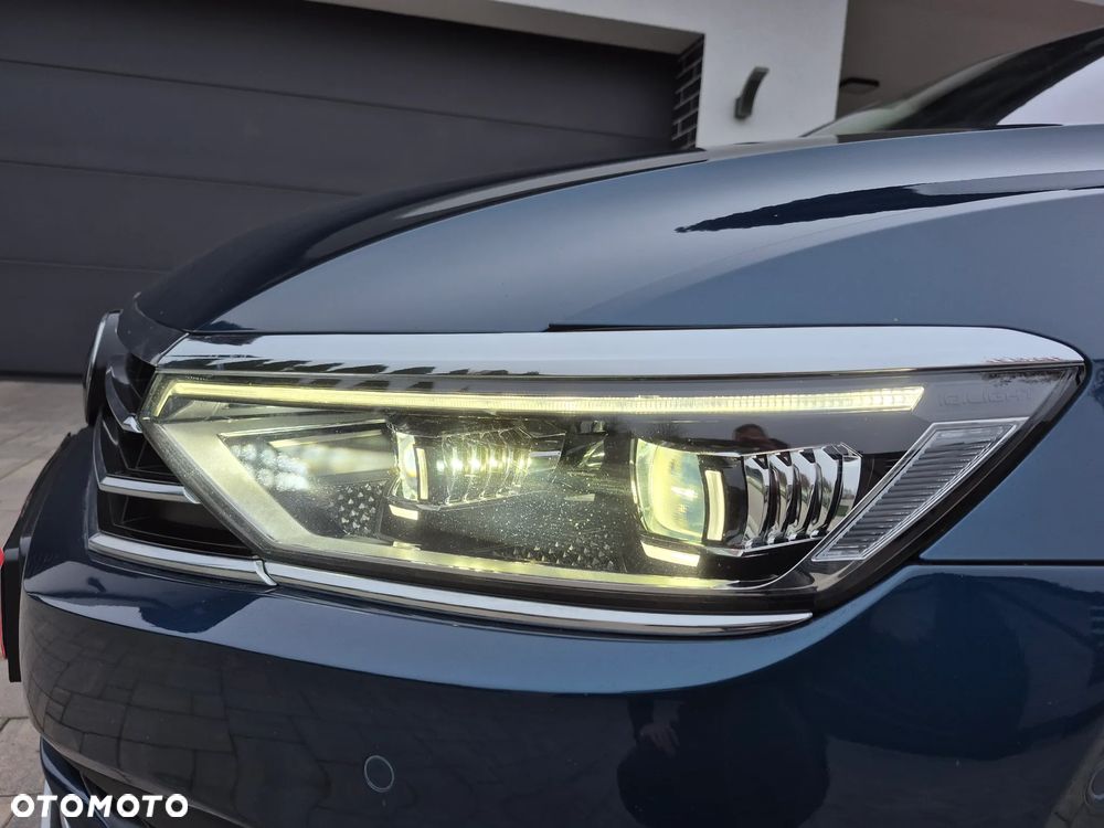 Volkswagen Passat 2.0 TDI Elegance DSG - 22