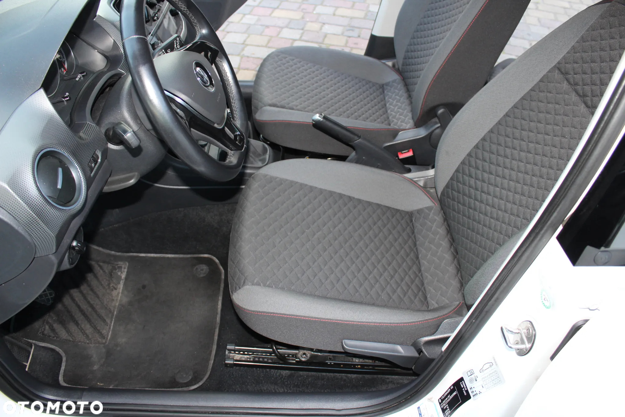 Volkswagen up! join - 18