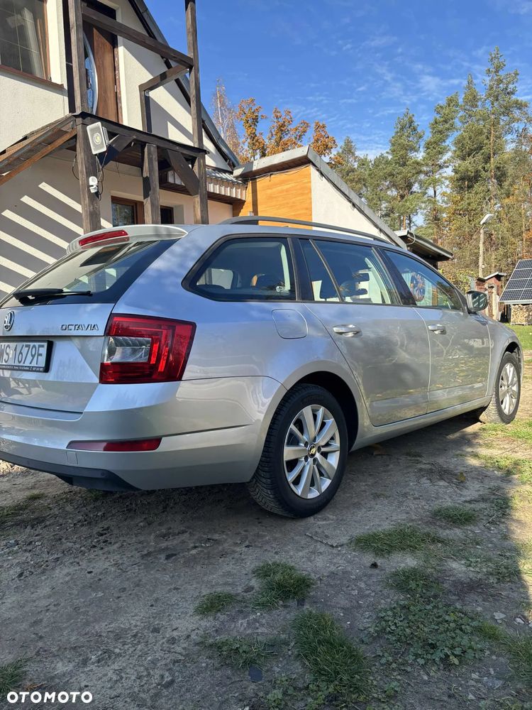 Skoda Octavia 1.6 TDI Ambition DSG - 5