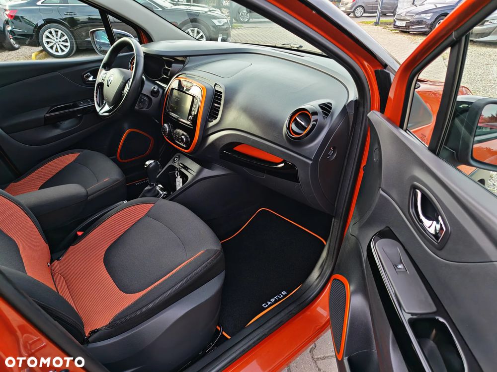 Renault Captur 1.2 TCe Helly Hansen EDC - 18