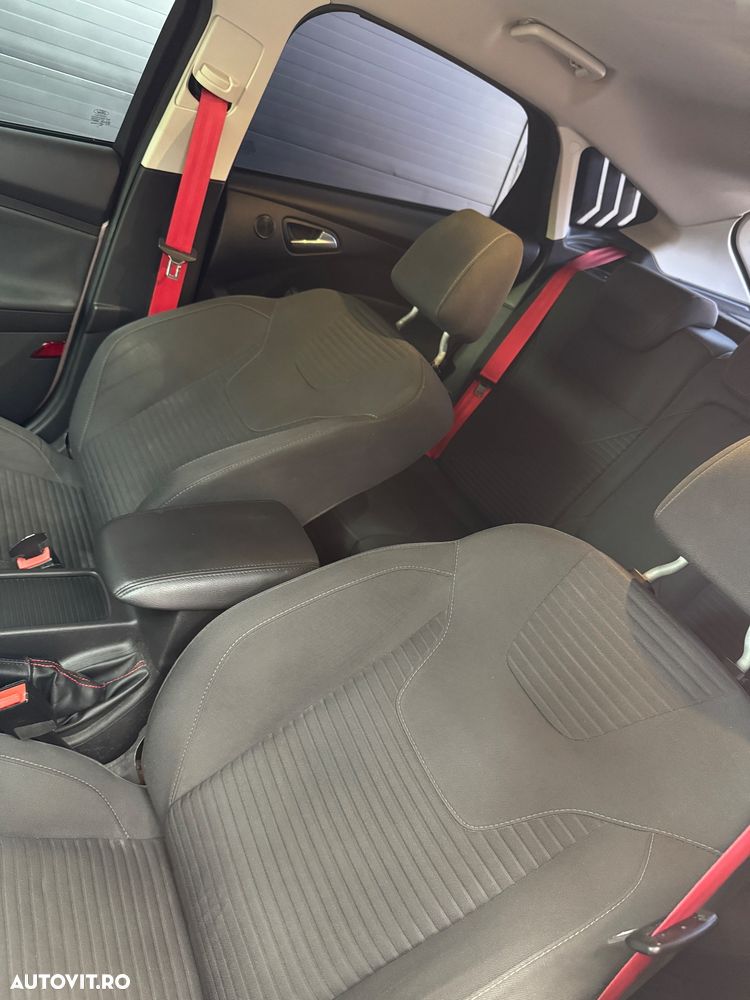 Ford Focus 1.5 TDCi ST-Line - 23