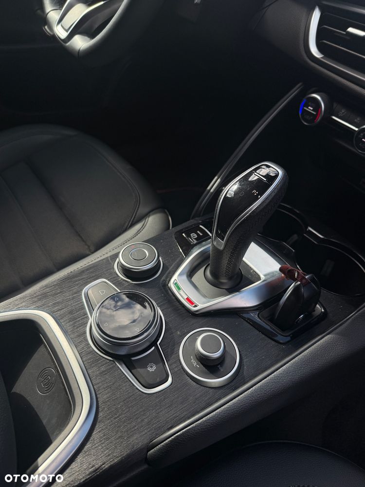 Alfa Romeo Giulia 2.0 Turbo Sprint Q4 - 7
