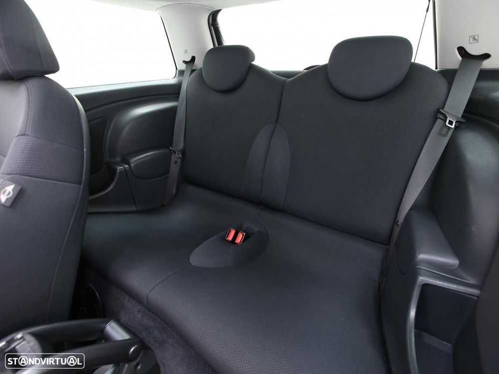 MINI 3 Portas One 1.4 D - 10