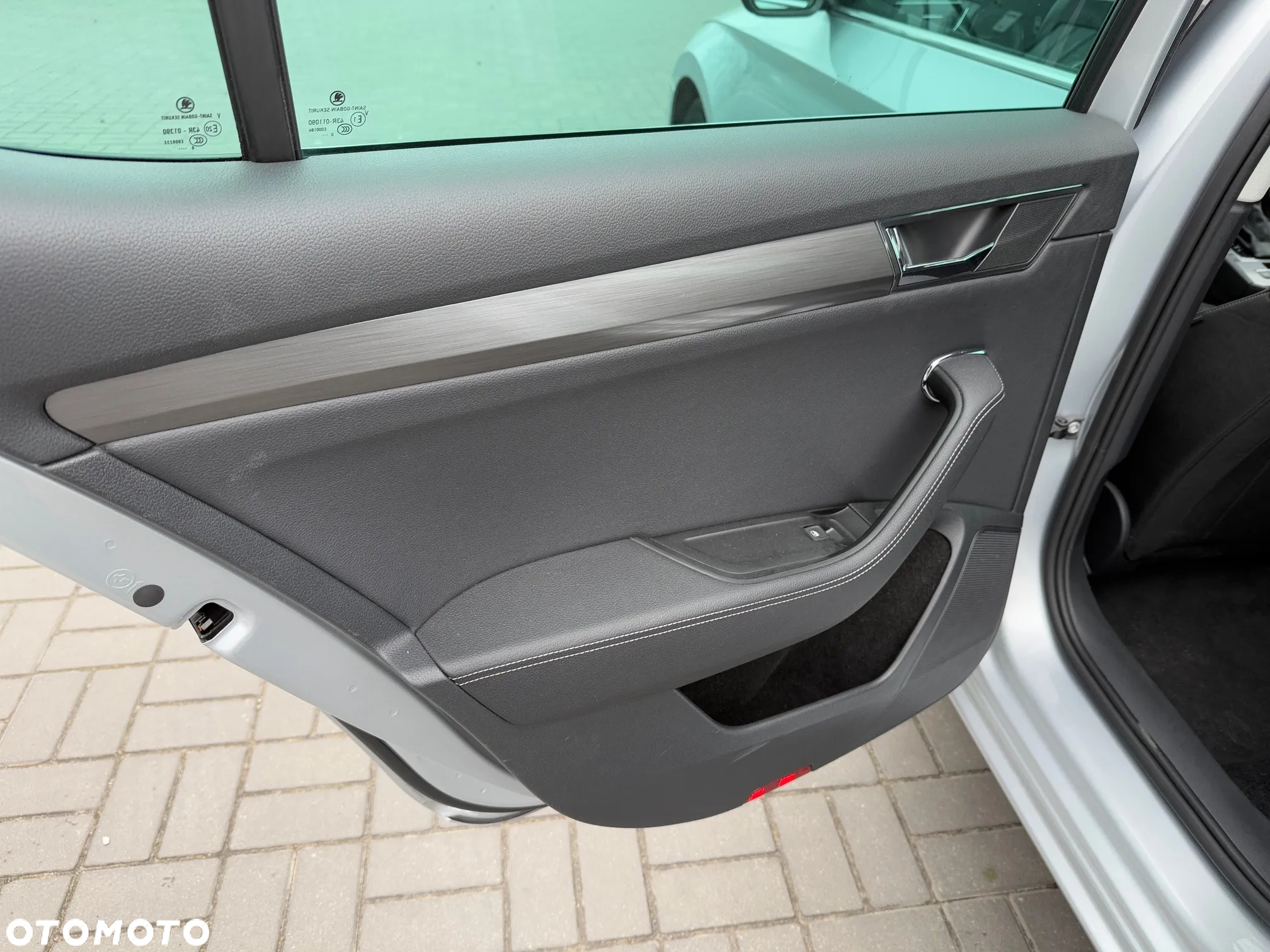 Skoda Superb 2.0 TDI SCR Style DSG - 14