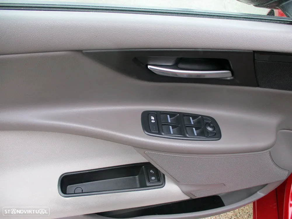 Jaguar XE E-Performance Portfolio - 35