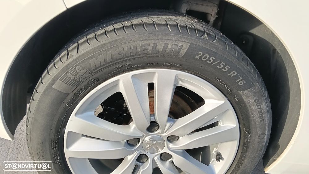 Peugeot 308 1.5 BlueHDi Style - 12