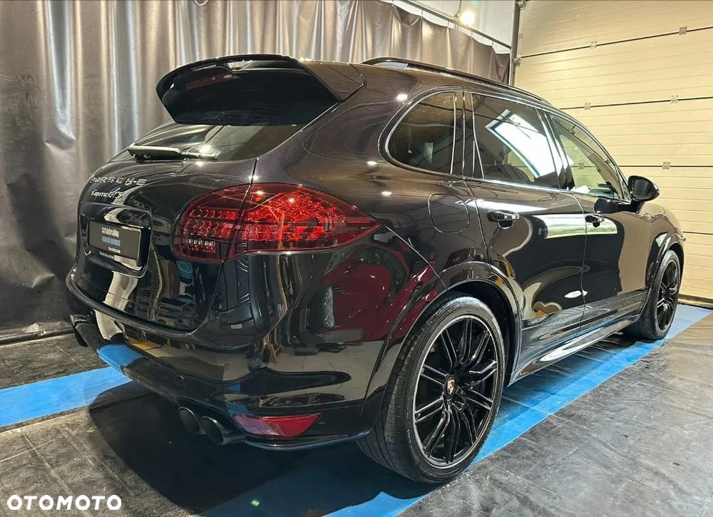 Porsche Cayenne GTS - 14