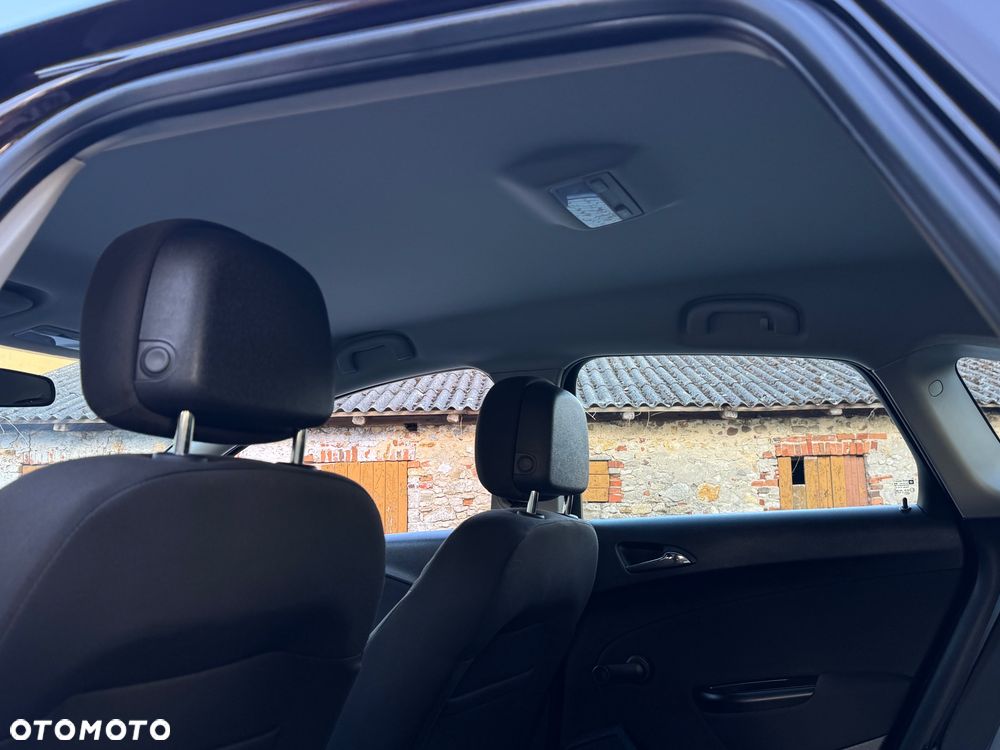 Opel Astra 1.4 T Cosmo - 35