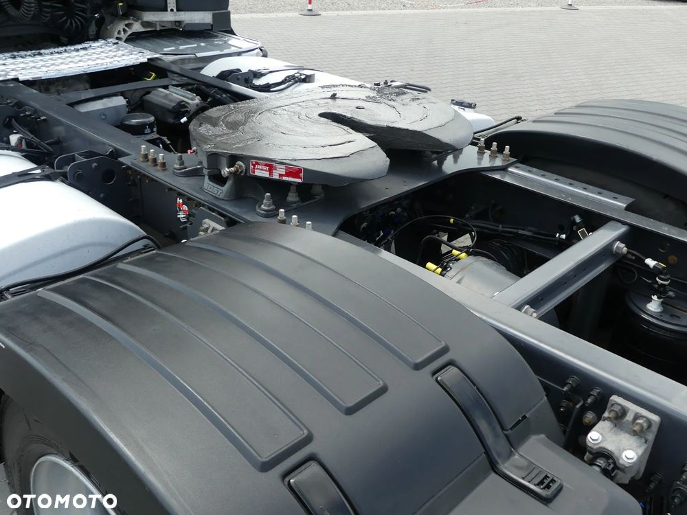 Renault T440 13L / EURO 6 / LOW DECK / KLIMA POSTOJOWA / - 19
