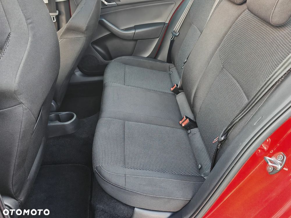 Skoda RAPID 1.2 TSI Style Plus - 31