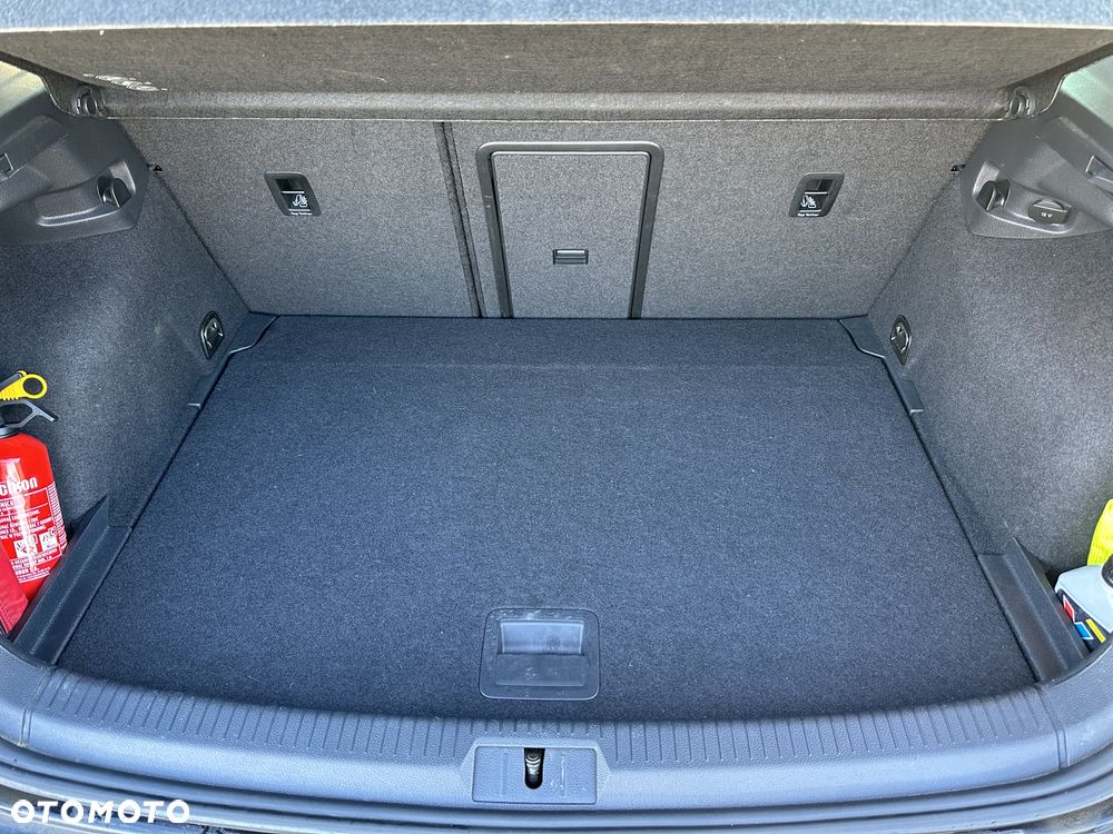 Volkswagen Golf - 19