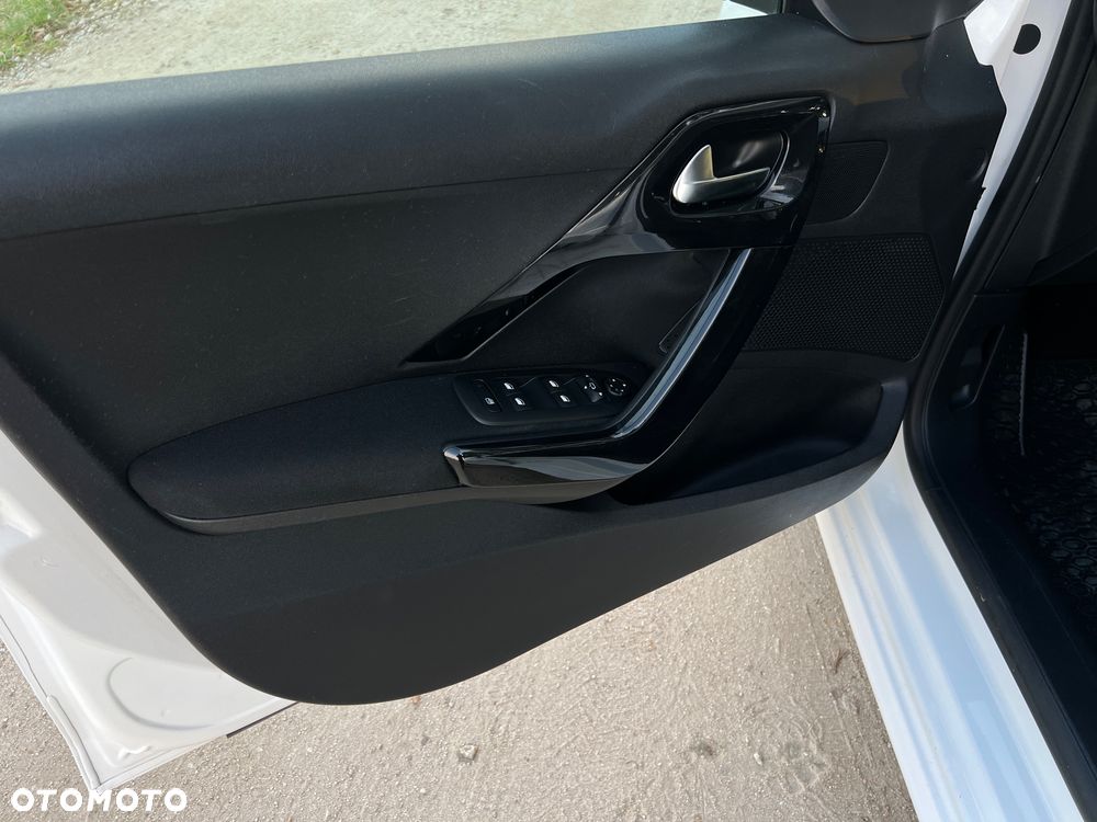 Peugeot 208 1.2 PureTech Allure S&S EAT6 - 12