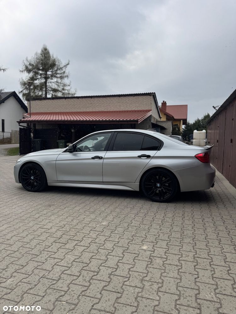 BMW Seria 3 335i - 3