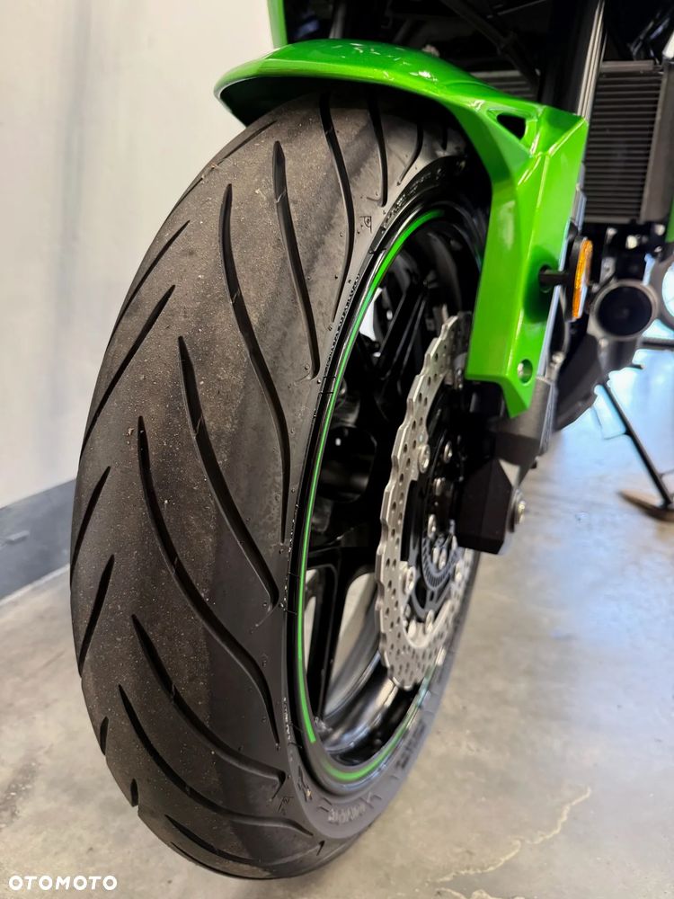 Kawasaki Versys 650 - 22