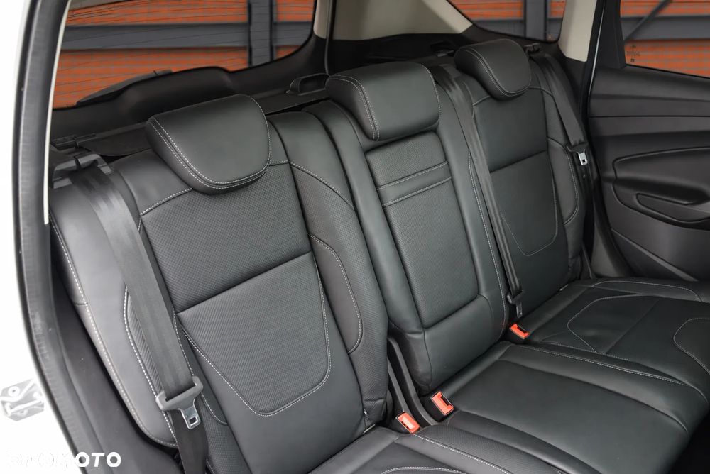 Ford Kuga 2.0 TDCi 4x4 Individual - 25